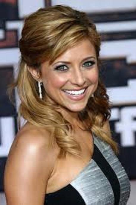 Christine Lakin