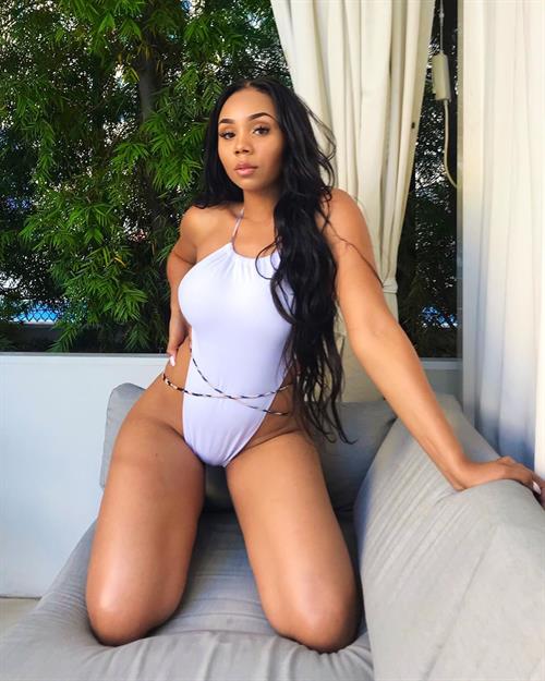 Aaleeyah Petty Pictures Aaleeyah Petty