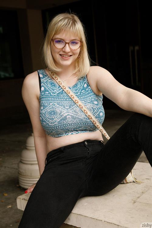 Vicky Chandler Teasing in a Car