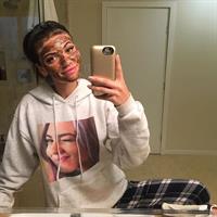 Kelsey Calemine taking a selfie