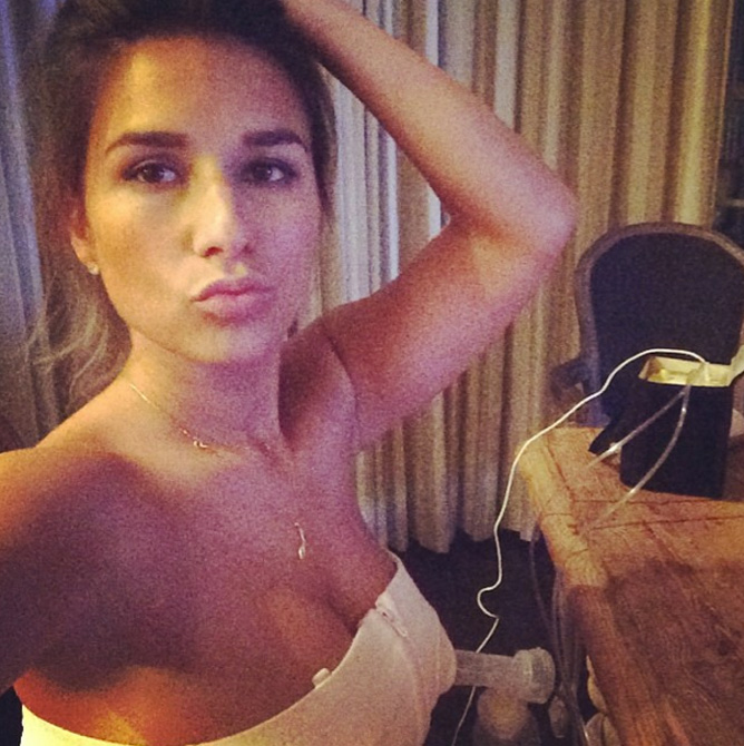 Jessie James Decker Pictures Jessie James Decker