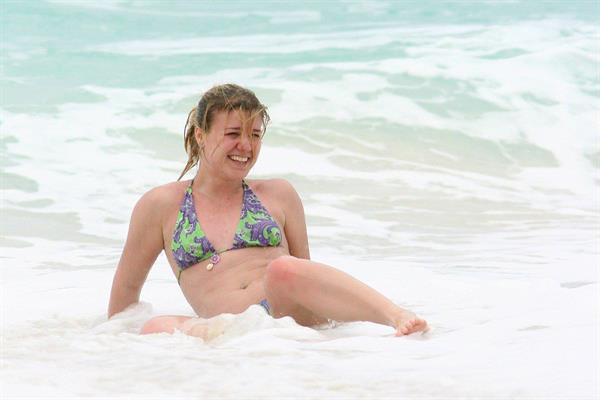 Kelly Clarkson in a bikini