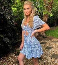 Hollyn Adams Pictures Hollyn Adams