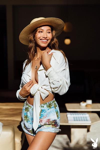 Dominique Lobito Perky Tits