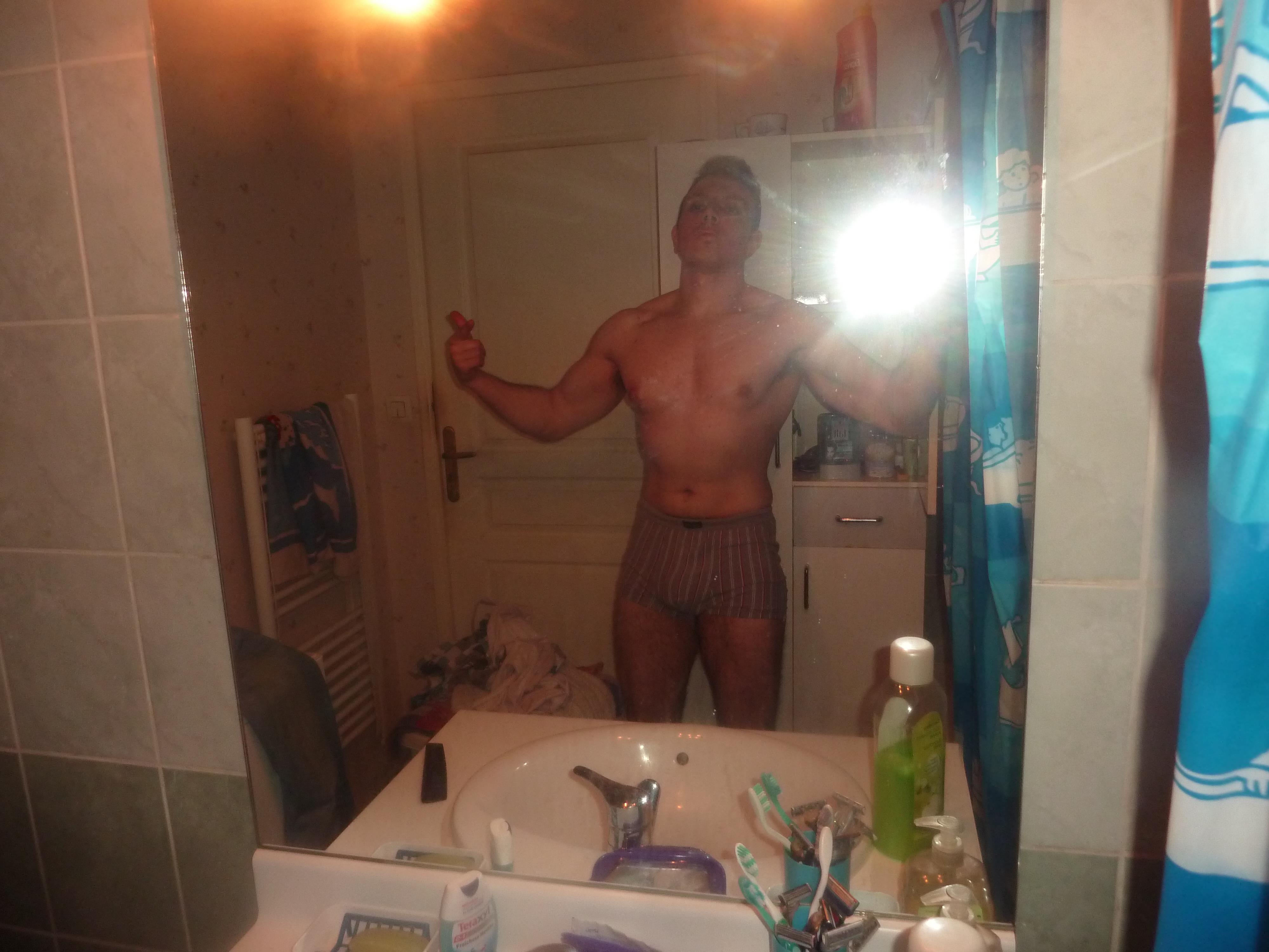 Hissam taking a selfie