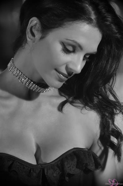 Denise Milani Photoset - Glamorous