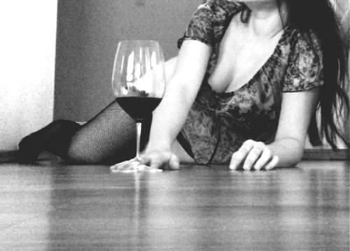 Lepricorn/Louise Hay taking a selfie