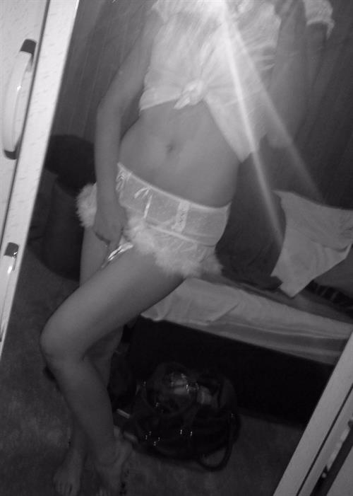 Lepricorn/Louise Hay taking a selfie