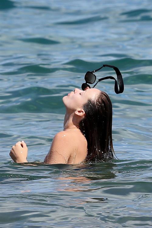 Olivia Wilde on the beach in Hawaii - May 27, 2013 
