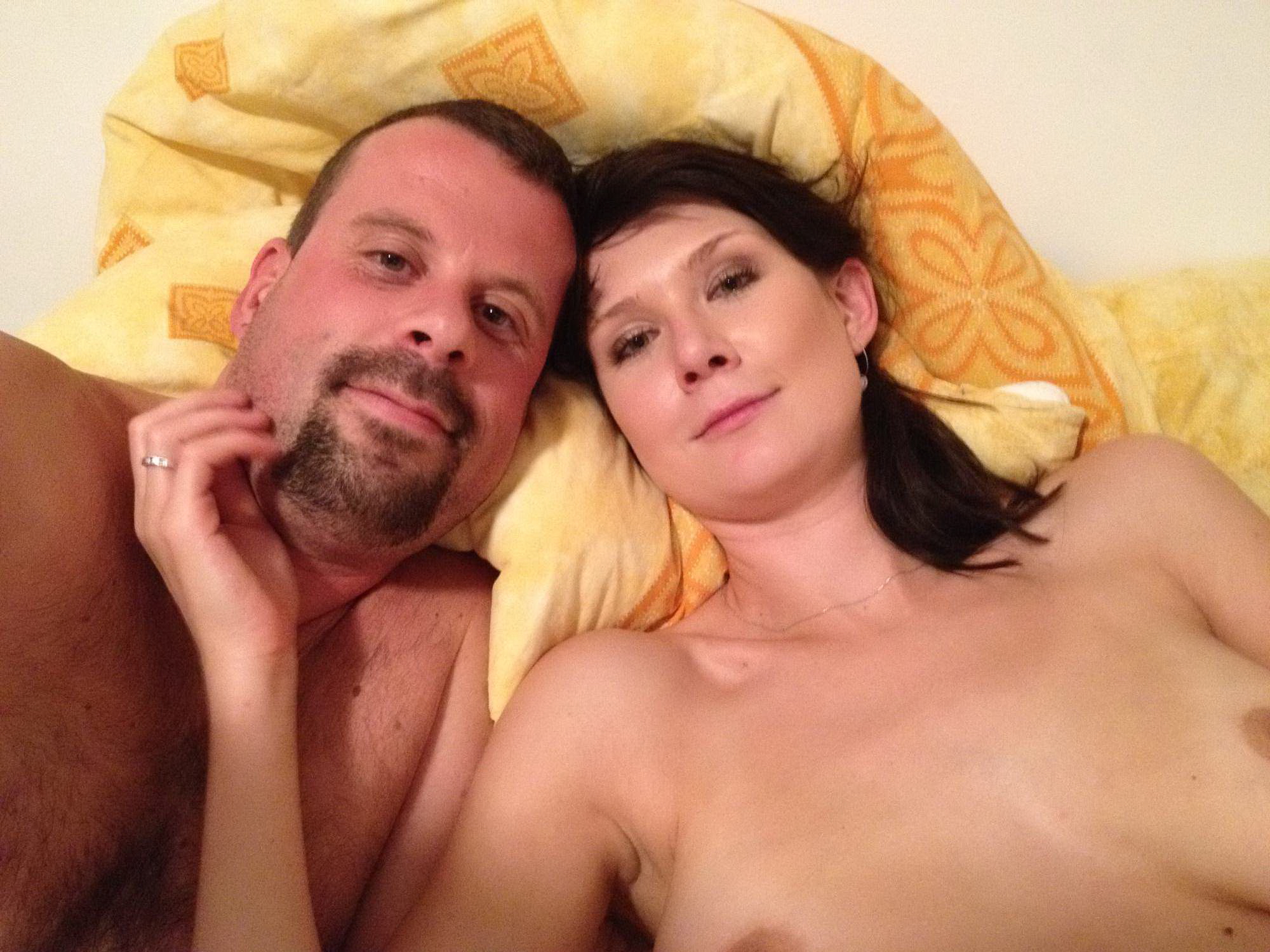 https://img8.hotnessrater.com/6640199/anonymous-nude-selfie.jpg