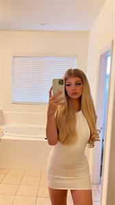 Loren Beech taking a selfie