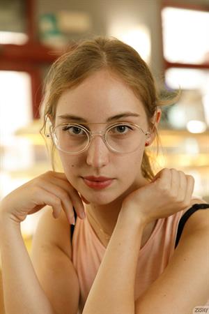 Claudia Veneza Pictures Cute Claudia Veneza