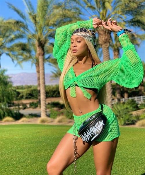 Jilly Anais Pictures Jilly Anais