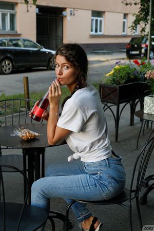 Shyla Volbeck in Sexy Jeans