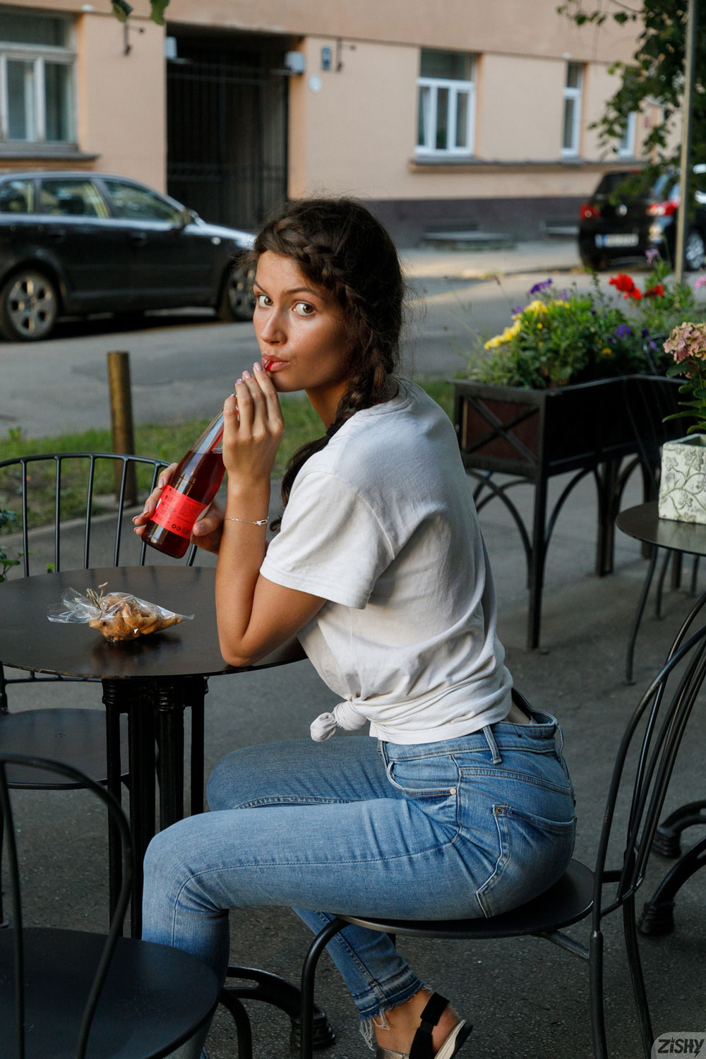 Shyla Volbeck in Sexy Jeans