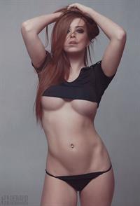 Jamie Sanna underboob