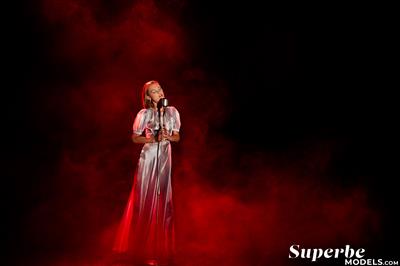 Stay with Hannah Ray - See Her Videos, Galleries and Selfie Videos at SuperBeModels