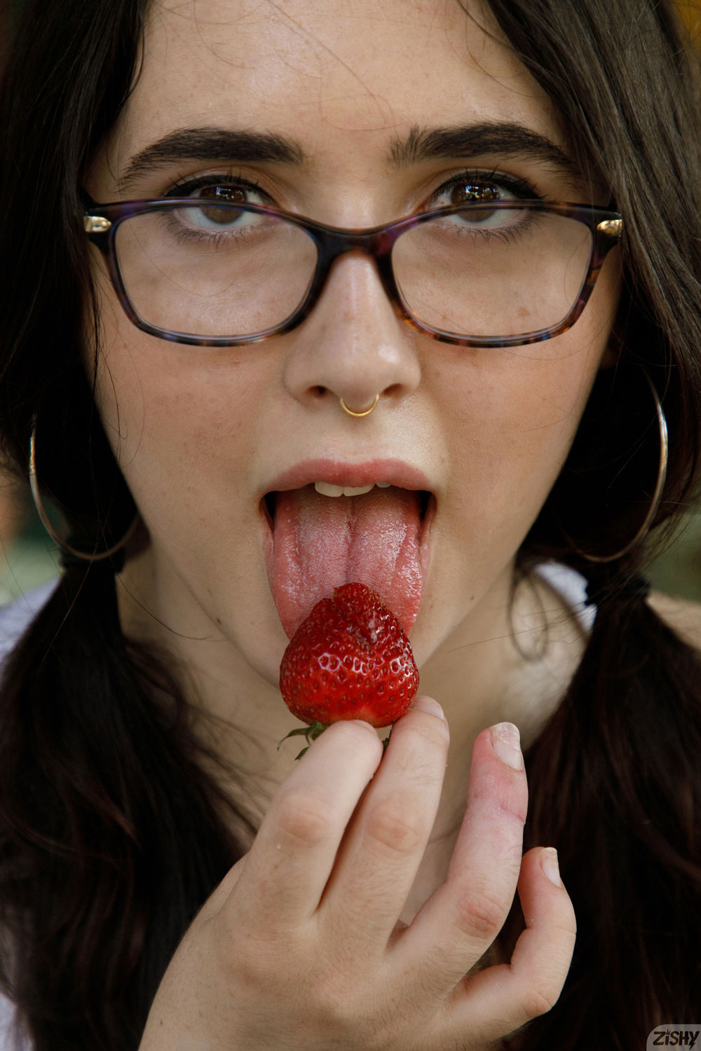 Ophelia Palentine in Shorts