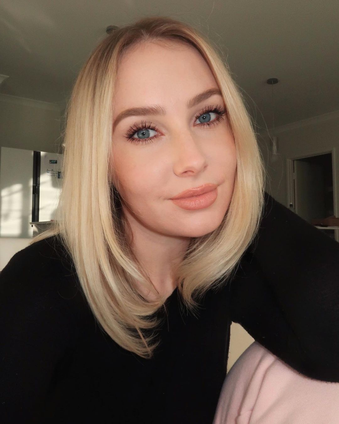 Lauren Curtis taking a selfie