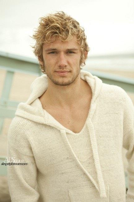 Alex Pettyfer
