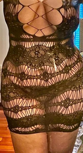 coven taking a selfie