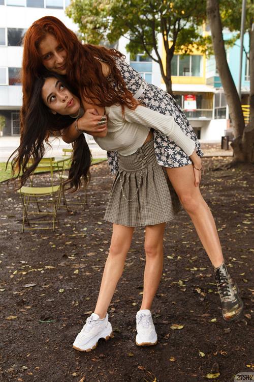 Rosa Calderon & Zaheera Juni Fun Girls