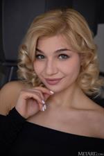 Amelia Dorn Shows Big Ass