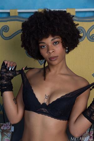 Naomi Luna Lingerie Pictures Naomi Luna Strips in Bed