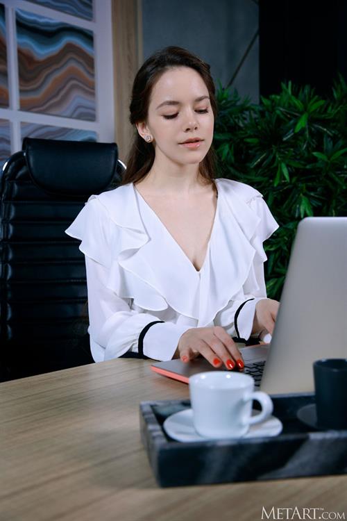 Flamy Nika Strips in the Office