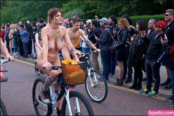 Bonnie Tawny - breasts