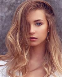 Polish Model Born in Poland April 30, 2006. Height: 5'7  . Relationship Status: Single