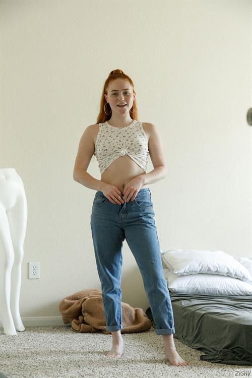 Dabney Conrad Spreads on the Floor