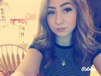 Amber taking a selfie