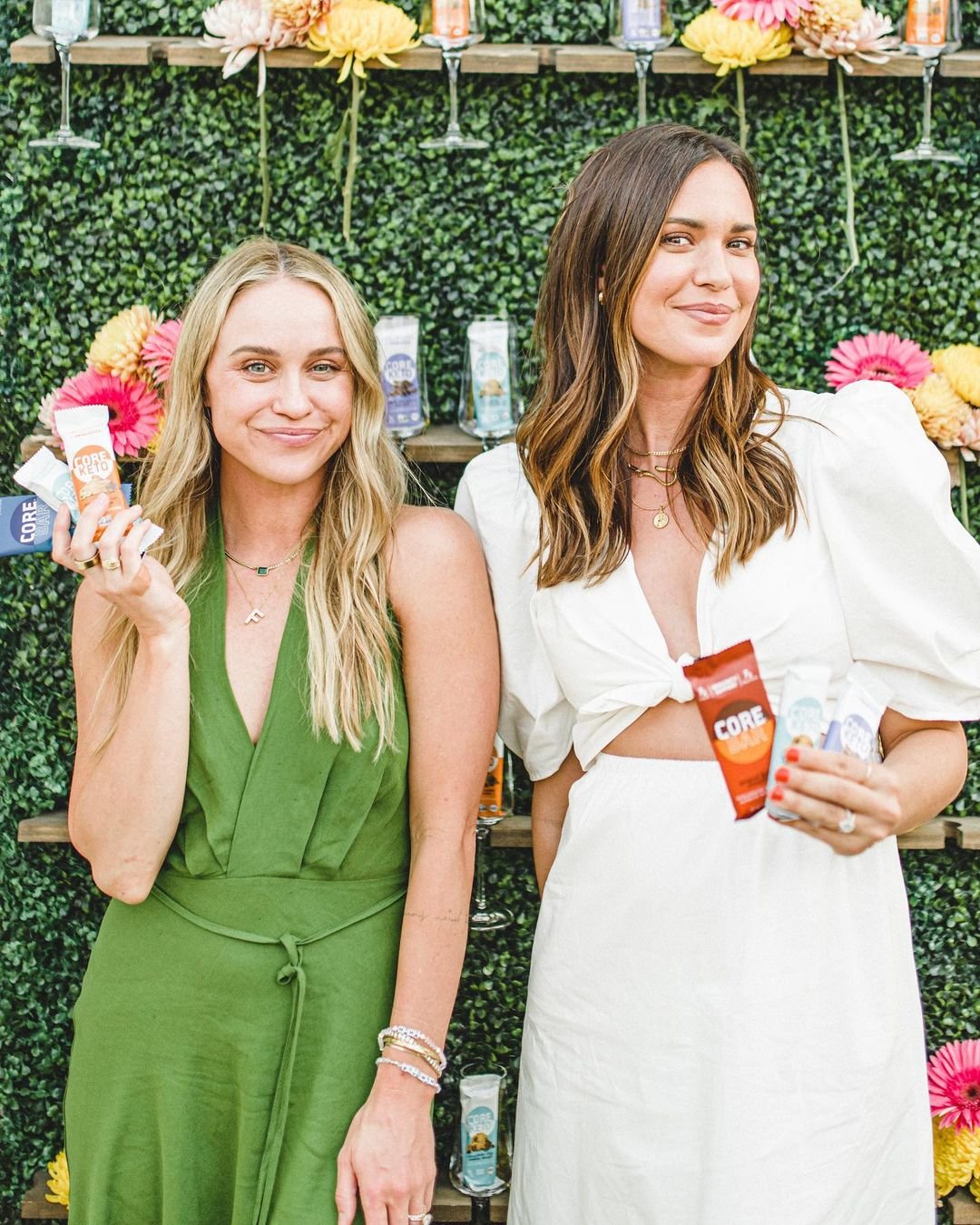 Odette Yustman taking a selfie