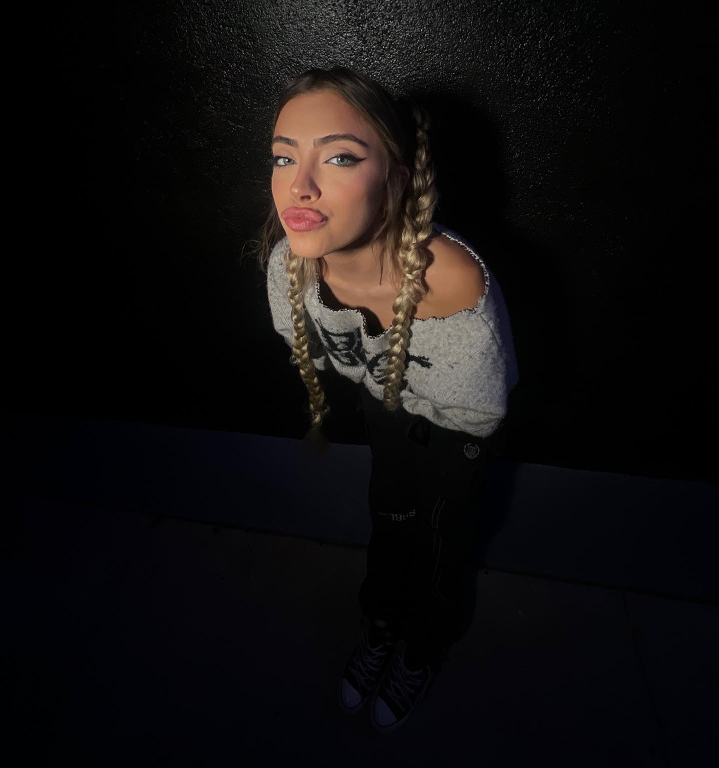 Valeria Arguelles Pictures Valeria Arguelles