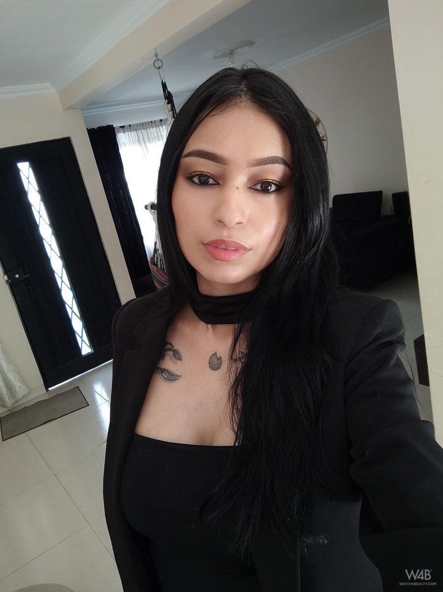 Alexa Belluci: My Portraits