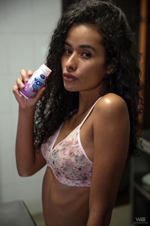 Mia Nix: Hungry And Thirsty