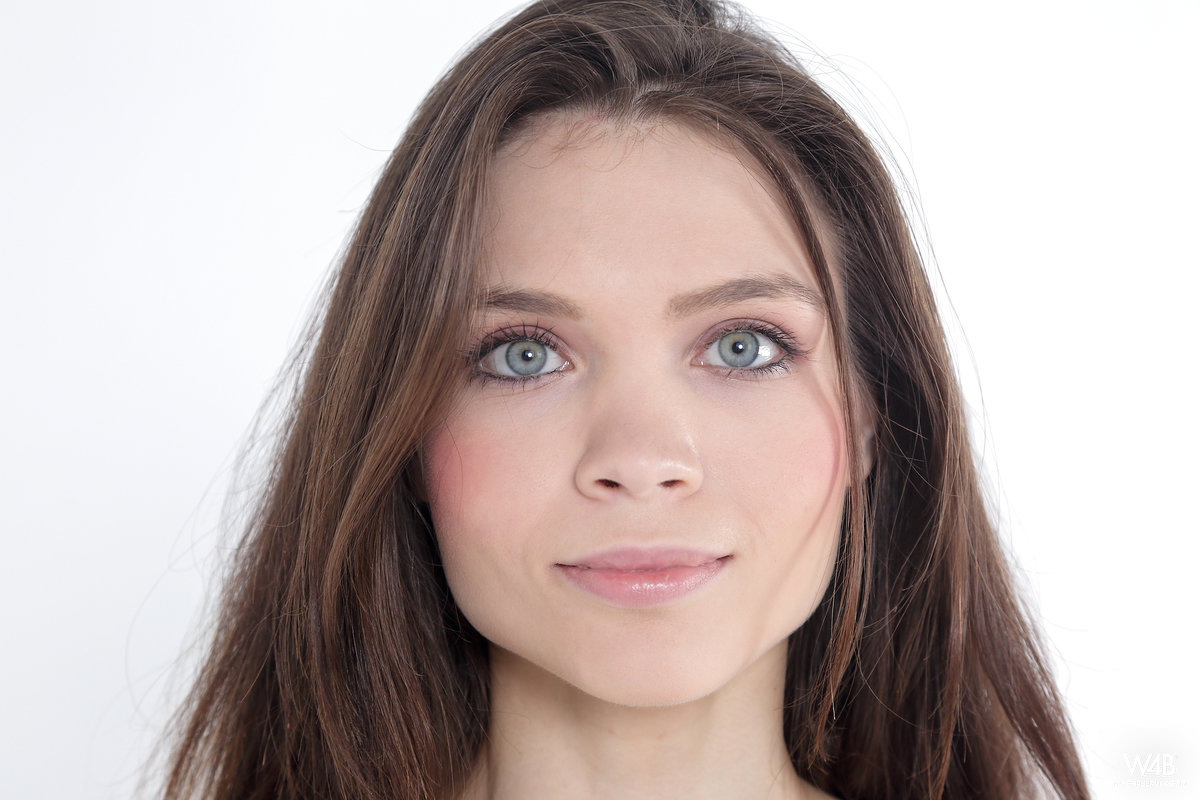 Adriana: CASTING Adriana