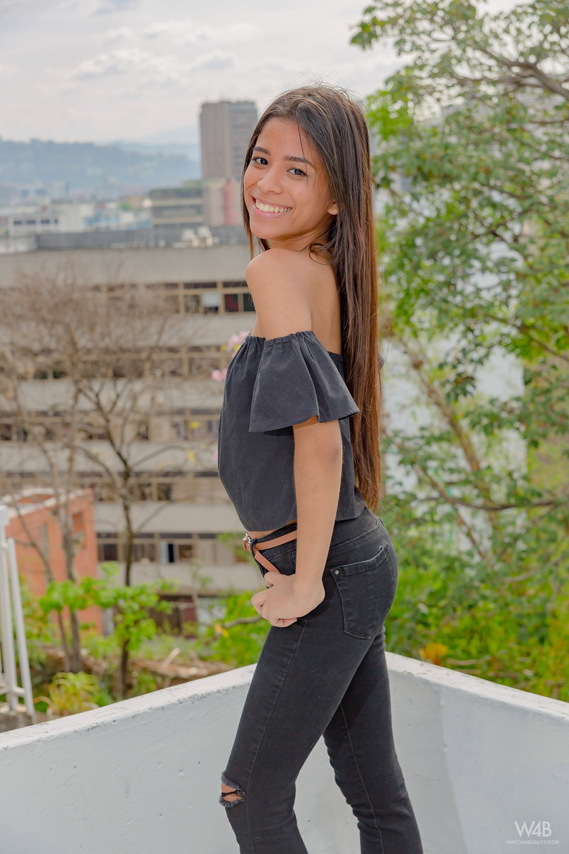 Karin Torres: I Like It Hard