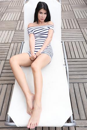 Lady Dee Nude Pictures Lady Dee: Doing Nothing