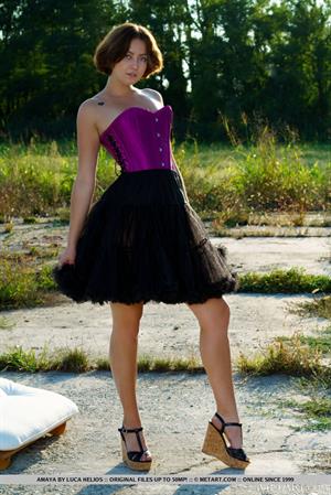 Amaya Nude Pictures Open Field