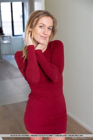 Aislin Nude Pictures Romp