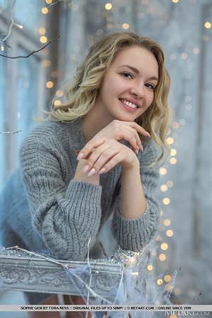 Sophie Gem Nude Pictures Frozen