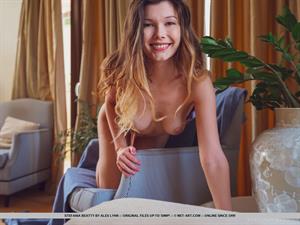 Stefania Beatty Nude Pictures Shooting Day