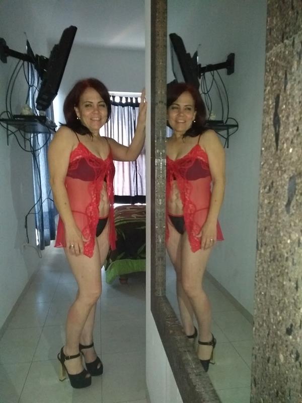 Naughty and desirable latin wife 