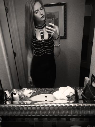 Ashley Lane taking a selfie