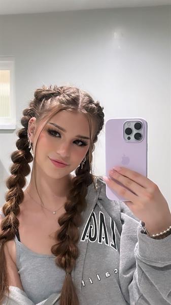 Brooke Monk taking a selfie