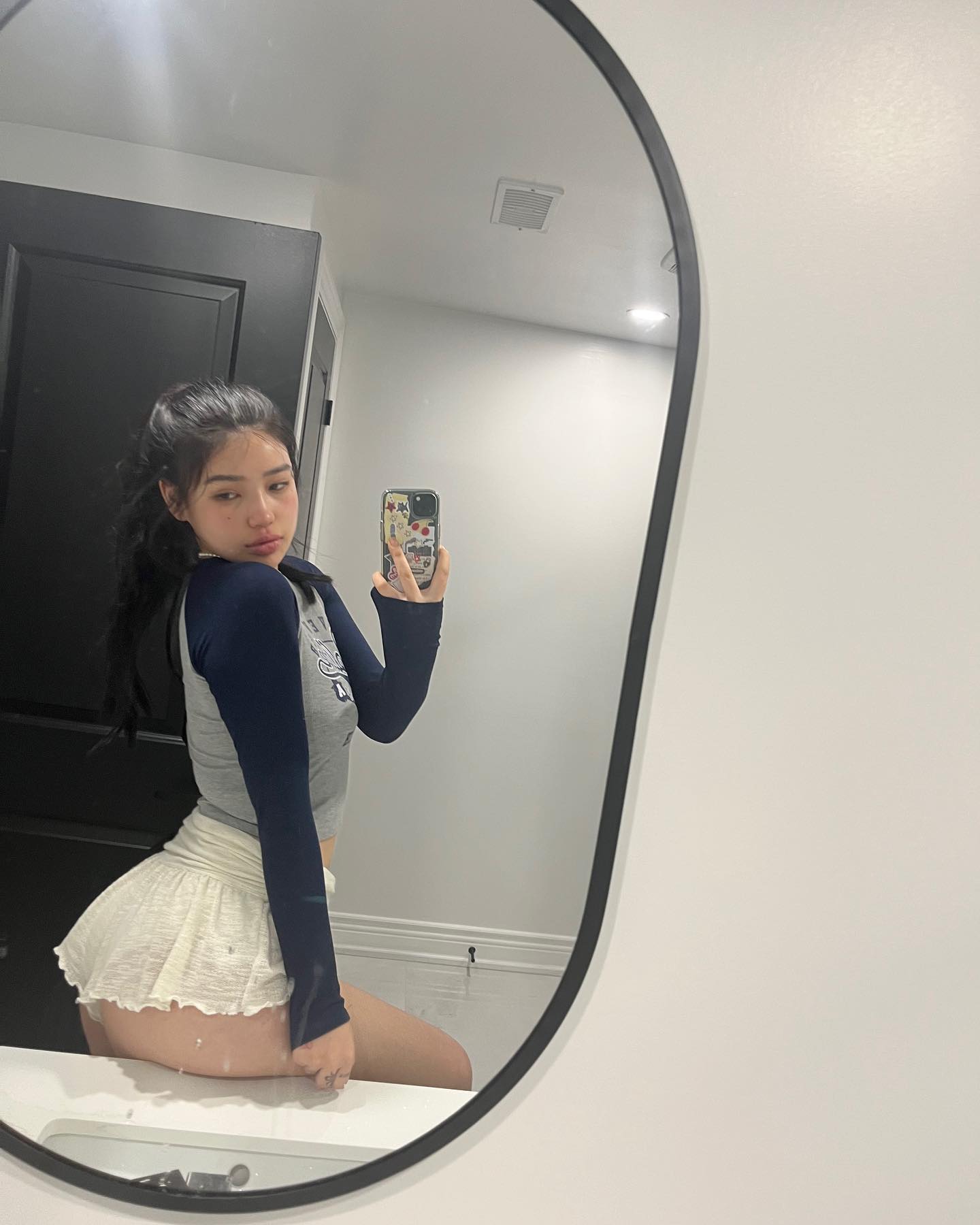Hannah Kim taking a selfie