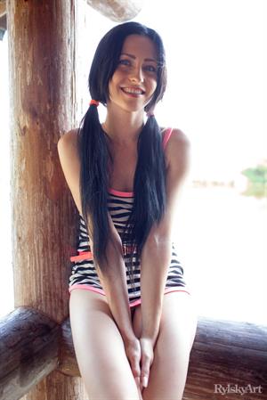 Janelle Nude Pictures Detcha