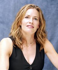 Elisabeth Shue